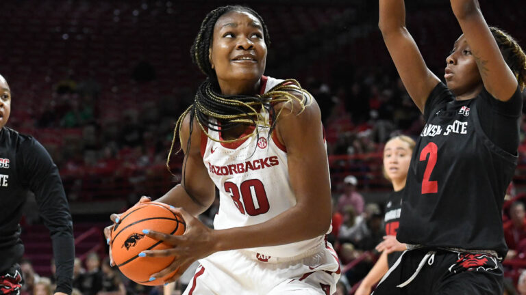 Razorbacks stay perfect, downing Arkansas State