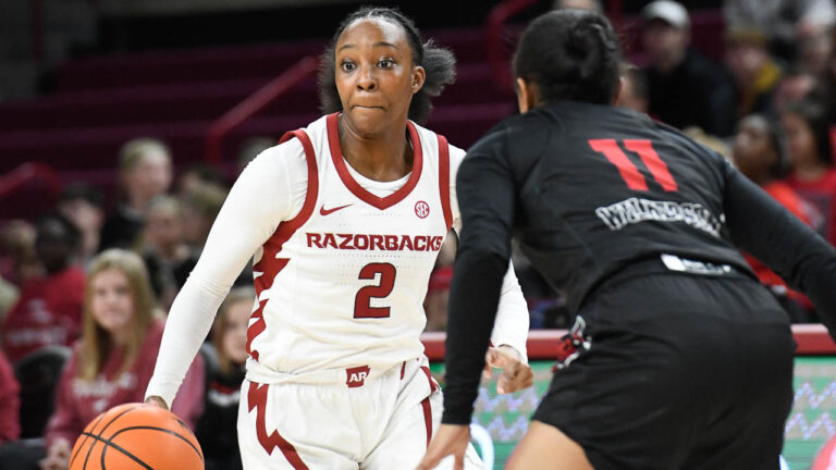 Hogs make statement with win at No. 16 Creighton