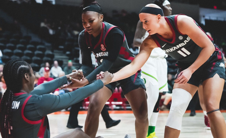 Razorbacks finally drop a game, falling to Oregon