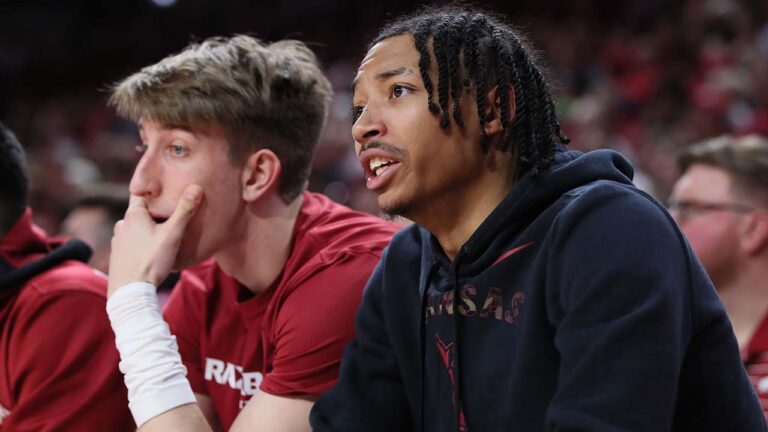 Smith out; Graham, Pinion lead Razorbacks past UNC-Asheville