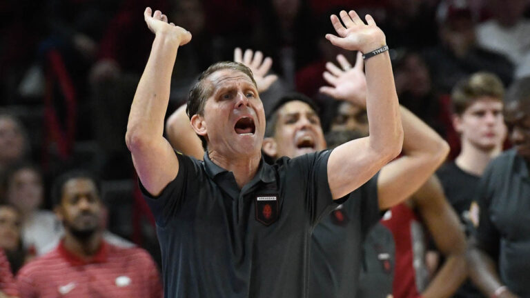 Aaron Torres on Razorbacks in usual mode turning things around
