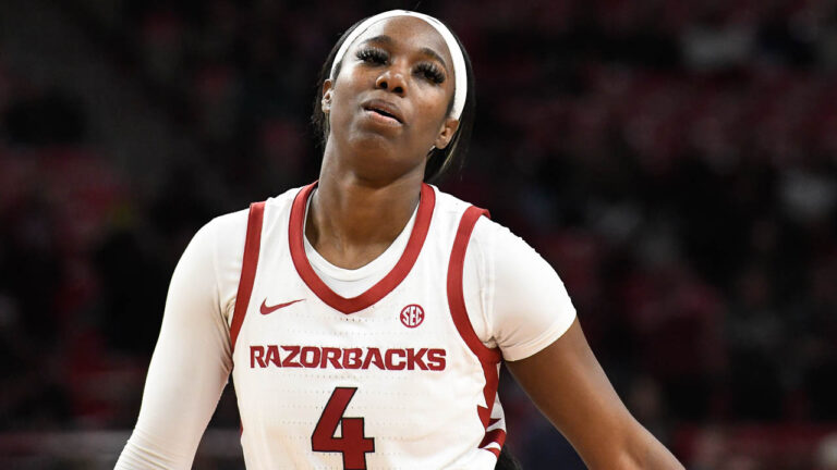Hogs blow big halftime lead, falling to Ole Miss