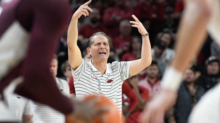 Hogs get Smith back, but get pushed down by Mississippi State