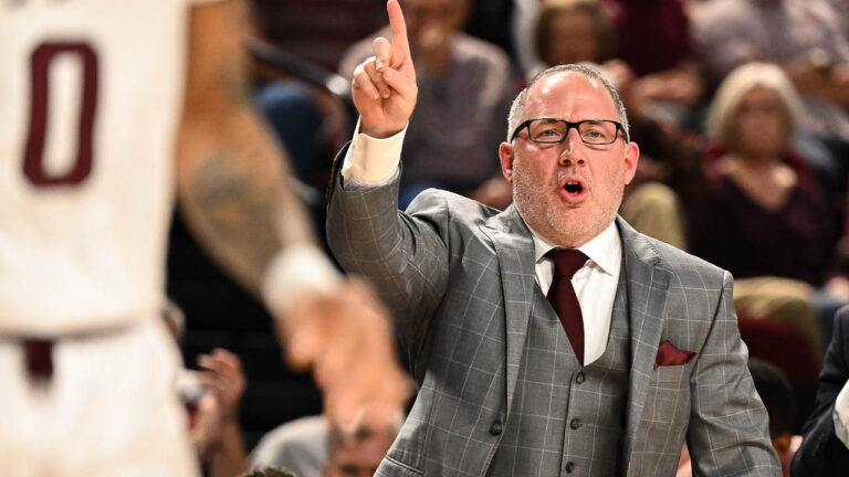 Clay Henry recapping Razorbacks’ loss to Texas A&M this week