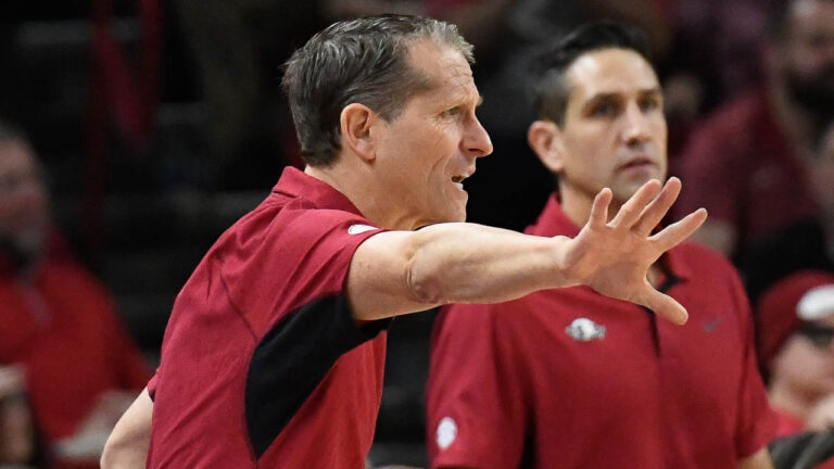 Listen to Hogs in NCAA on ESPN Arkansas stations around state