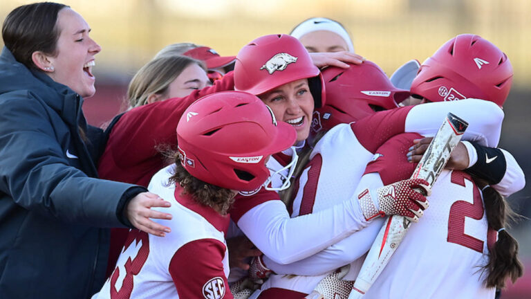 Hogs win first game on Hannah Gamill’s walk-off, but fall in second