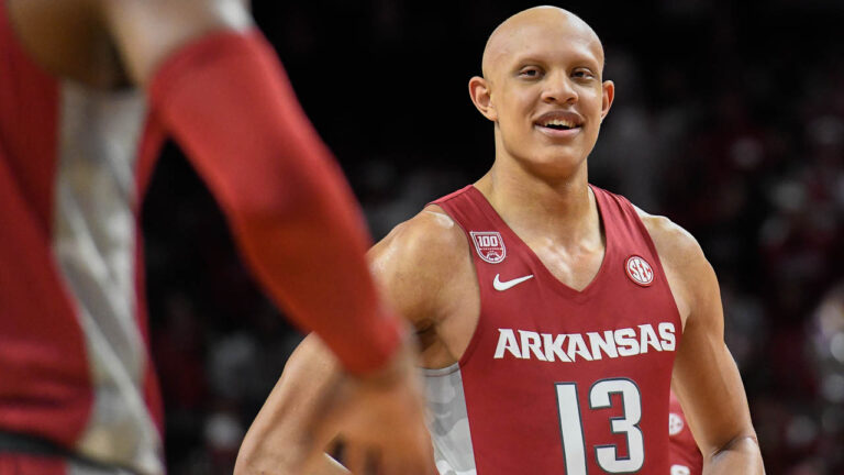 Aaron Torres on Razorbacks’ Jordan Walsh factors for decision