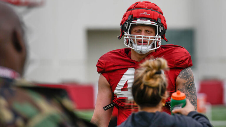 Razorbacks’ defensive lineman Jackson lands first preseason All-American honor