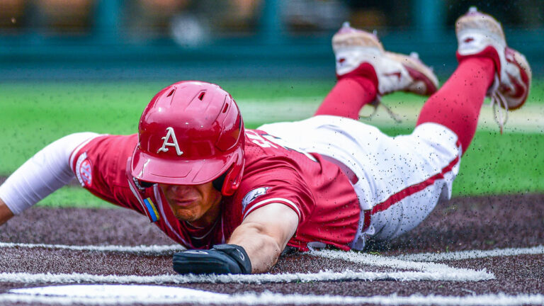 Razorbacks fall to Vandy, but back into share of SEC title