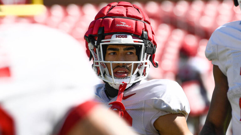 Democrat-Gazette’s Tom Murphy on transfer wide receivers, Isaiah Sategna