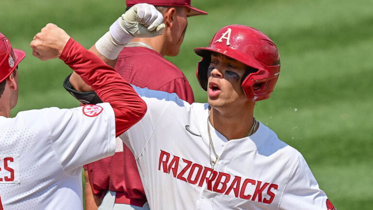 Big innings key Razorbacks past Santa Clara in regional win