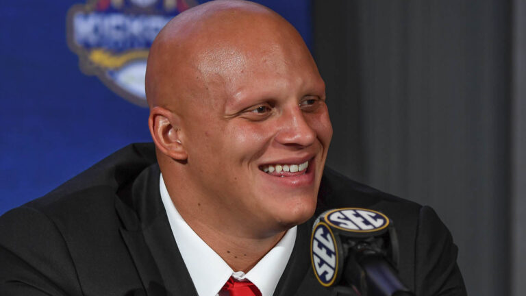 Razorbacks’ Landon Jackson on what he did to add 40 pounds