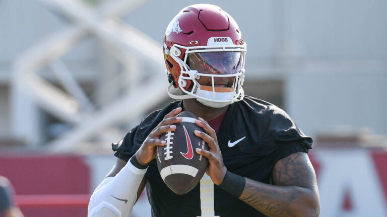 Bad first dates, Catholic weddings, last week of Razorbacks’ season