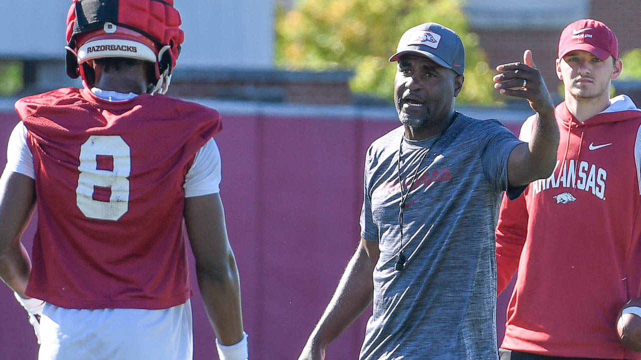 Grant Hall on how Razorbacks' secondary shaping up in fall camp » Hit