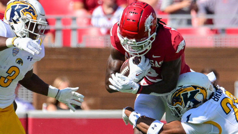 Razorbacks’ Landon Jackson, Andrew Armstrong on playing Aggies