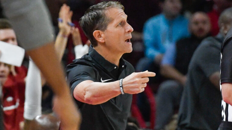 Battle leads Razorbacks to dominating win over Alcorn State