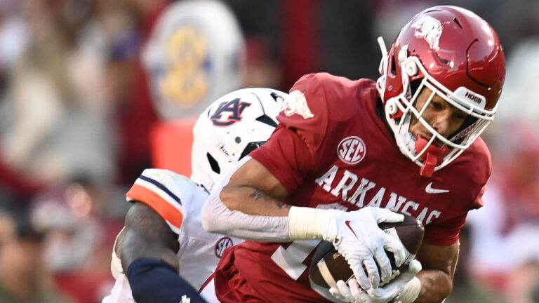 Hog Reaction – Hogs get demolished at home by Auburn