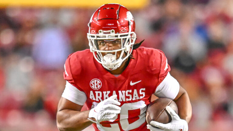 Quarterback KJ Jefferson, running back Dominique Johnson on final game