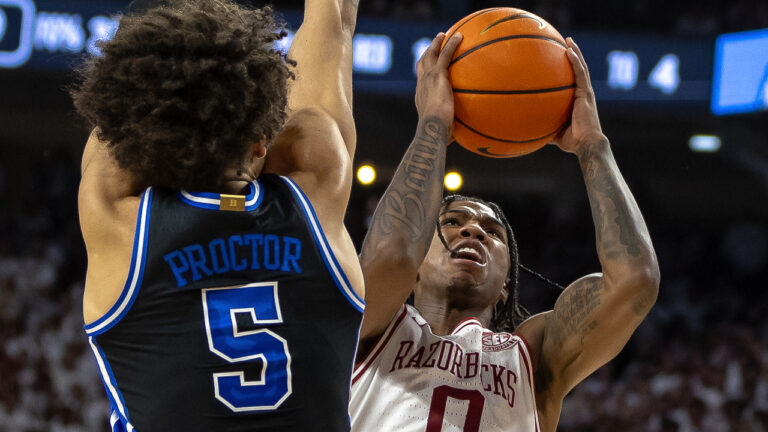 Razorbacks take down Duke in front of packed Bud Walton