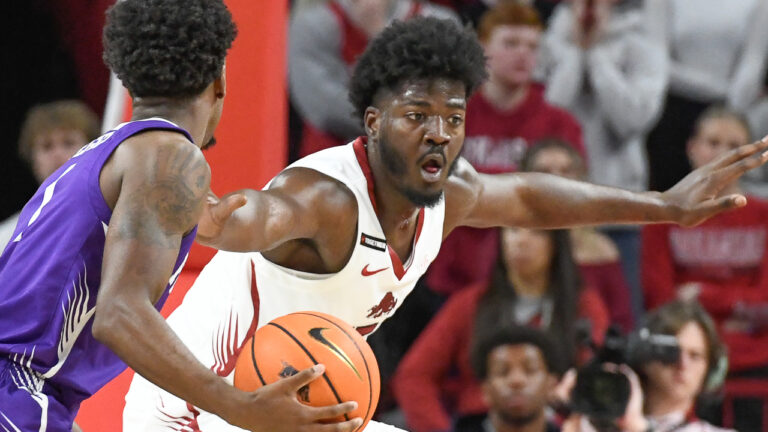 Razorbacks’ Makhi Mitchell previewing matchup with Oklahoma