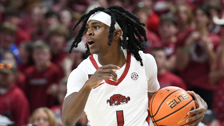 Auburn blows game open over Razorbacks in second half