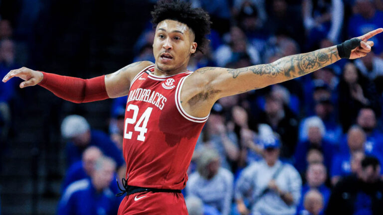 Razorbacks top 100 points, but still can’t beat Kentucky