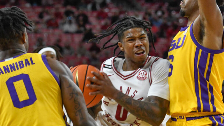 Democrat-Gazette’s Tom Murphy recapping Khalif Battle’s scoring streak
