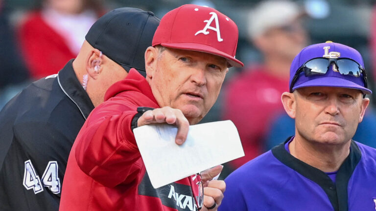 Razorbacks coach Dave Van Horn on roster starting fall practices