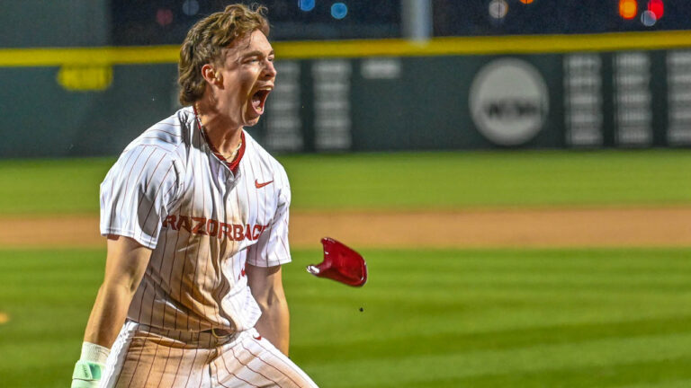 Hogs close out win 10-inning win with walk-off hit from White