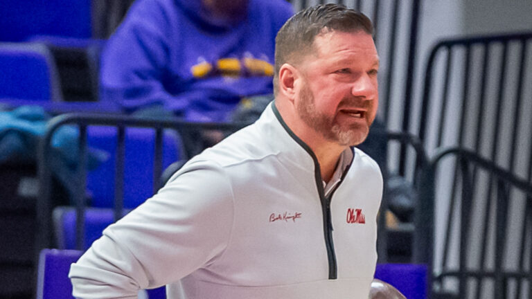 Former pitcher Scott Tabor also weighing in on basketball coach