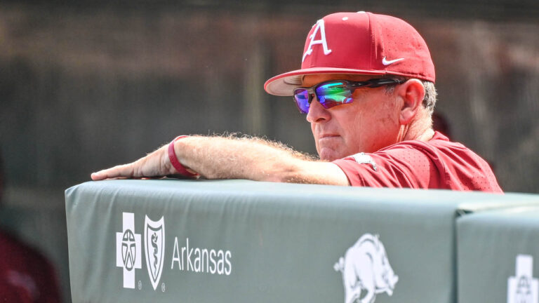 Smith, Diggs lead impressive series-opening win over Kentucky