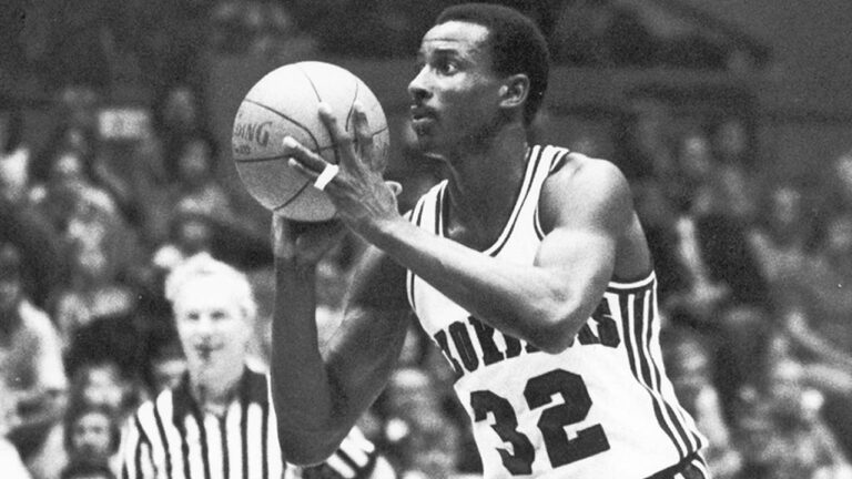 Razorback legend Sidney Moncrief on getting John Calipari from Kentucky