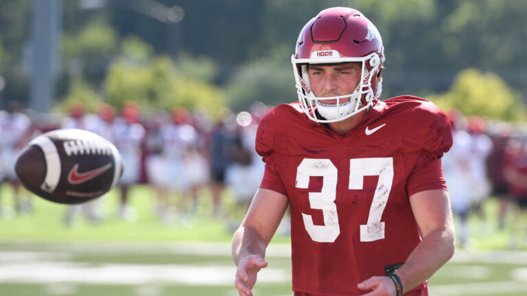Razorbacks’ punter Devin Bale, long-snapper Eli Stein after practice