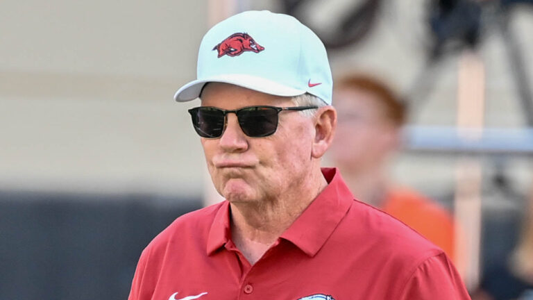 LIVE BLOG: Hogs miss too many chances in 39-31 loss in double OT