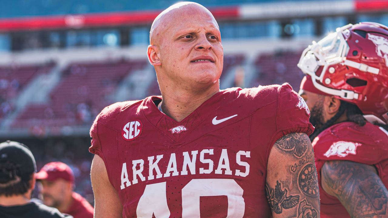 Razorbacks' Landon Jackson before game with Texas