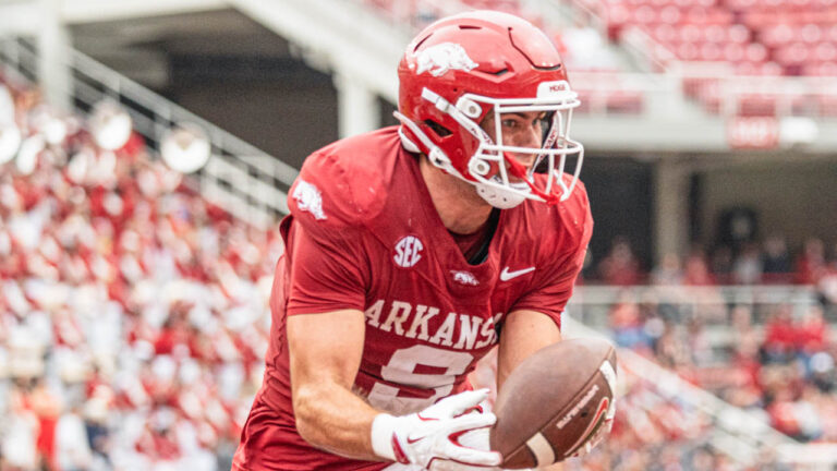 Razorbacks tight end Luke Hasz makes a catch against Ole Miss