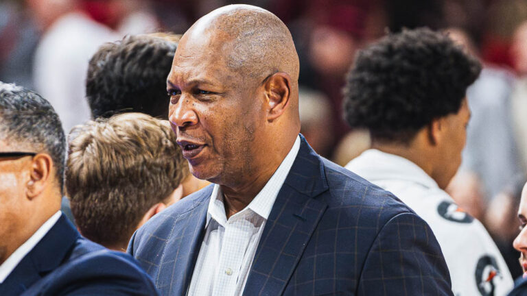 Razorbacks assistant Kenny Payne previewing Saturday game with Kentucky