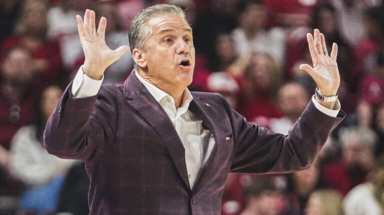Hogs to host Louisville in SEC/ACC Challenge basketball showdown