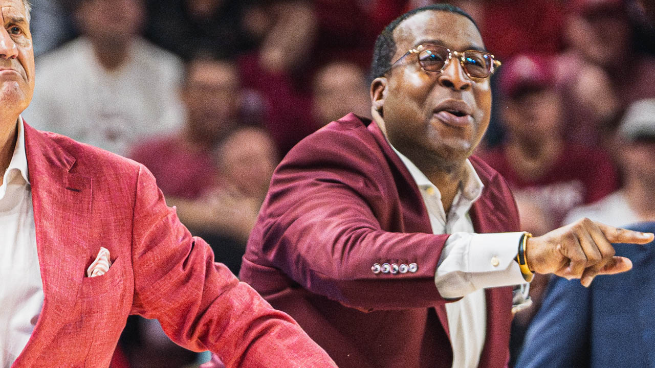 Razorbacks assistant Chin Coleman previewing SEC opener against Tennessee
