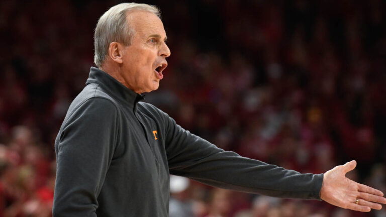 Tennessee Volunteers coach Rich Barnes on the sidelines against Arkansas