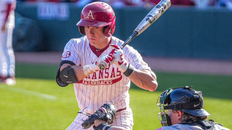 Hogs complete sweep in Nashville, first since 1995, with 7-3 win Sunday