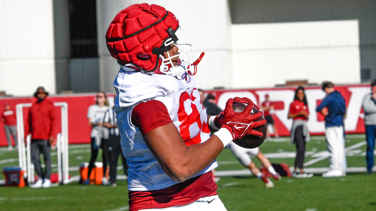 Arkansas Razorbacks tight end Jaden Platt at spring practice in Fayetteville, Ark.