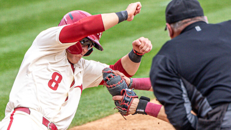 Big inning late lifts Razorbacks to best 25-game start to season in history