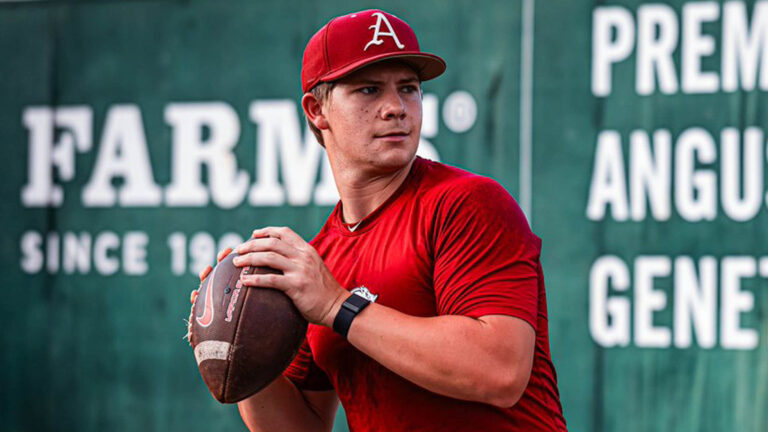 Razorbacks’ analyst Bubba Carpenter previewing series with Texas A&M