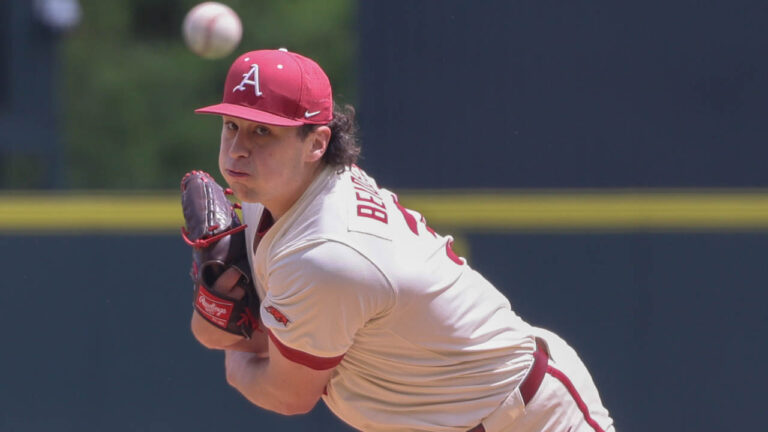 Robinett provides some surprising power as Hogs sweep Texas