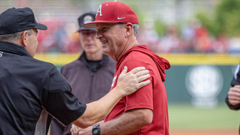 Razorbacks coach Dave Van Horn in a game against Tennessee