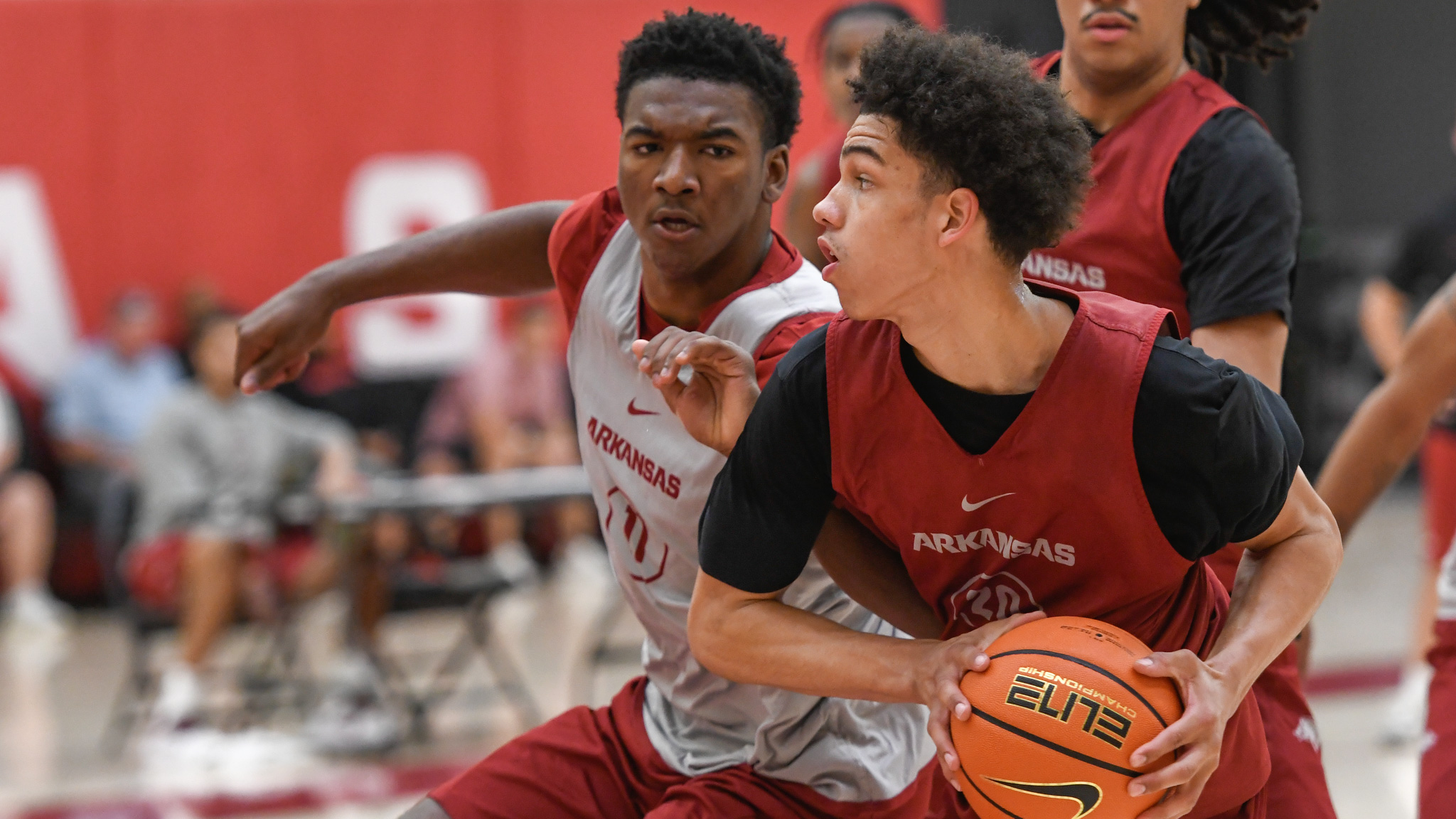 rkansas Razorbacks guards Karter Knox and Isaiah Sealey during practice at the Eddie Sutton Practice Center