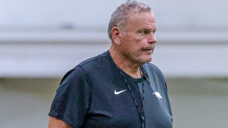 Democrat-Gazette’s Tom Murphy on Razorbacks’ coach higher on team than fans
