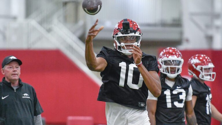 Democrat-Gazette’s Richard Davenport on Razorbacks can’t afford slow start