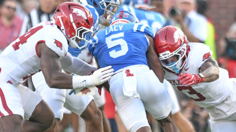 Pig Trail Nation’s Mike Irwin on problems with Razorbacks’ defense at Ole Miss